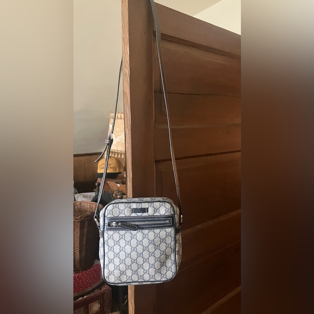 Authentic Gucci Supreme Dark Navy Crossbody bag - Picture 15 of 15